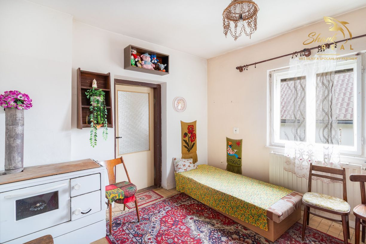 Priestranný rodinný dom s rozľahlým pozemkom