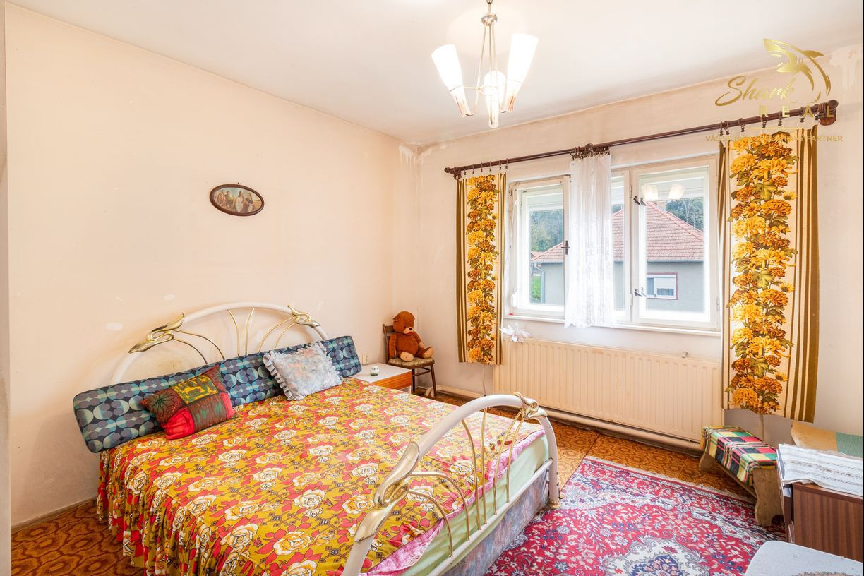 Priestranný rodinný dom s rozľahlým pozemkom