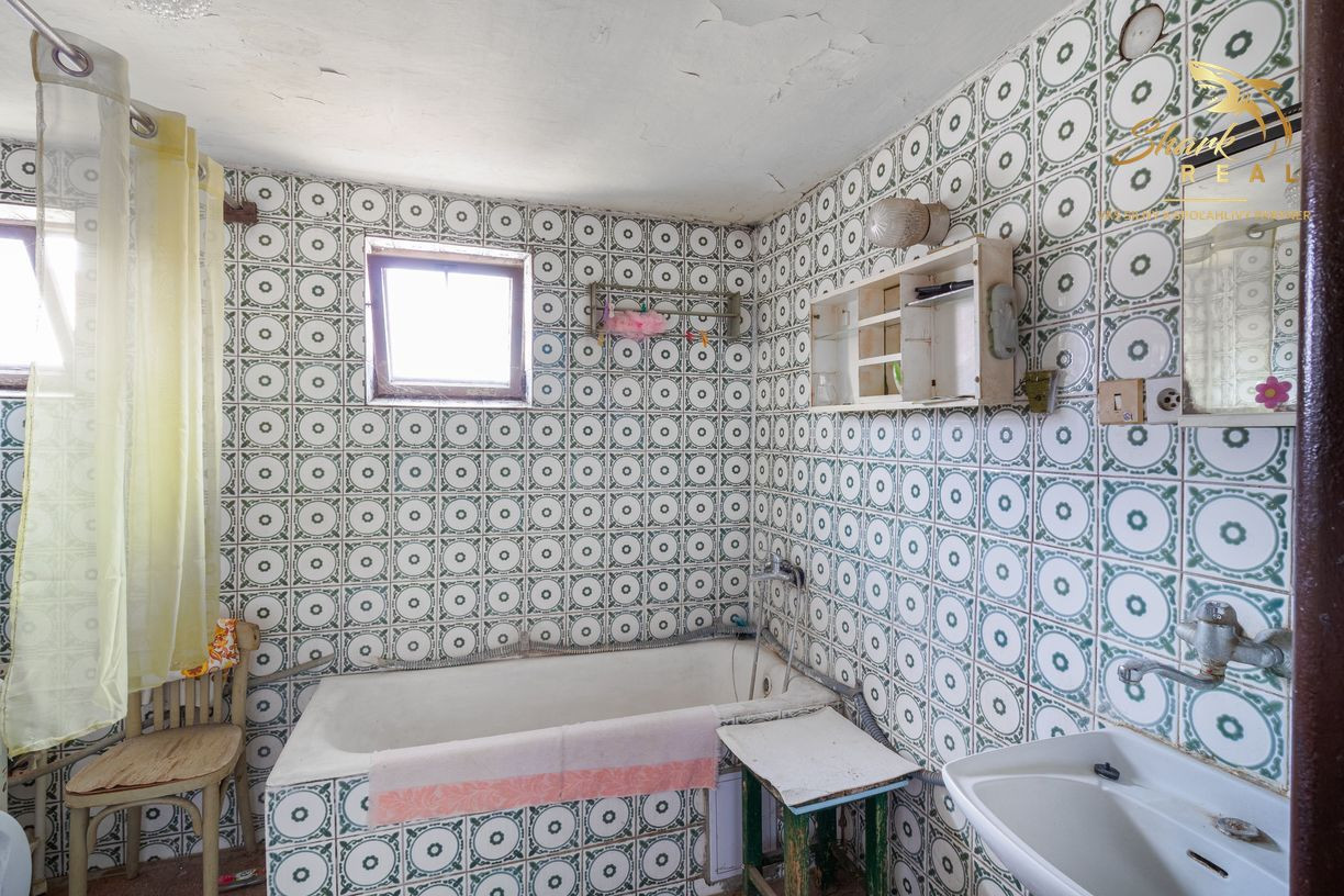 Priestranný rodinný dom s rozľahlým pozemkom