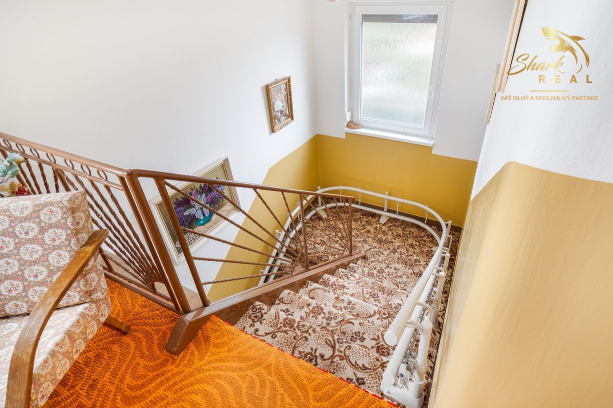 NEPREHLIADNITE! Na predaj 4 izbový rodinný dom v tichej časti obce