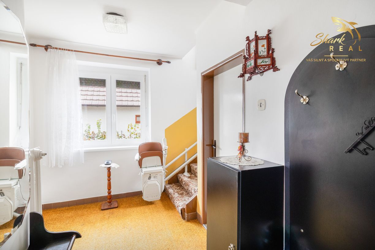 NEPREHLIADNITE! Na predaj 4 izbový rodinný dom v tichej časti obce