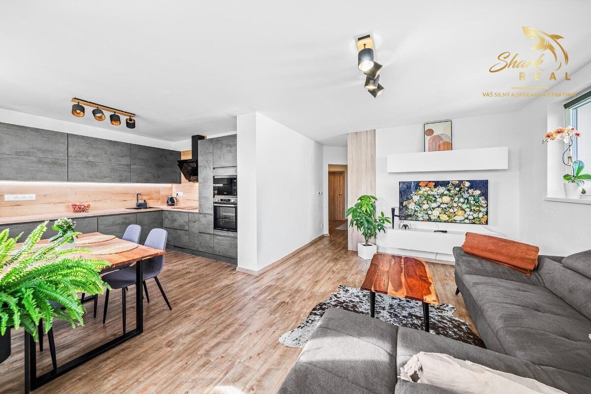 Moderný 3-izbový byt po kompletnej rekonštrukcii – Bratislava