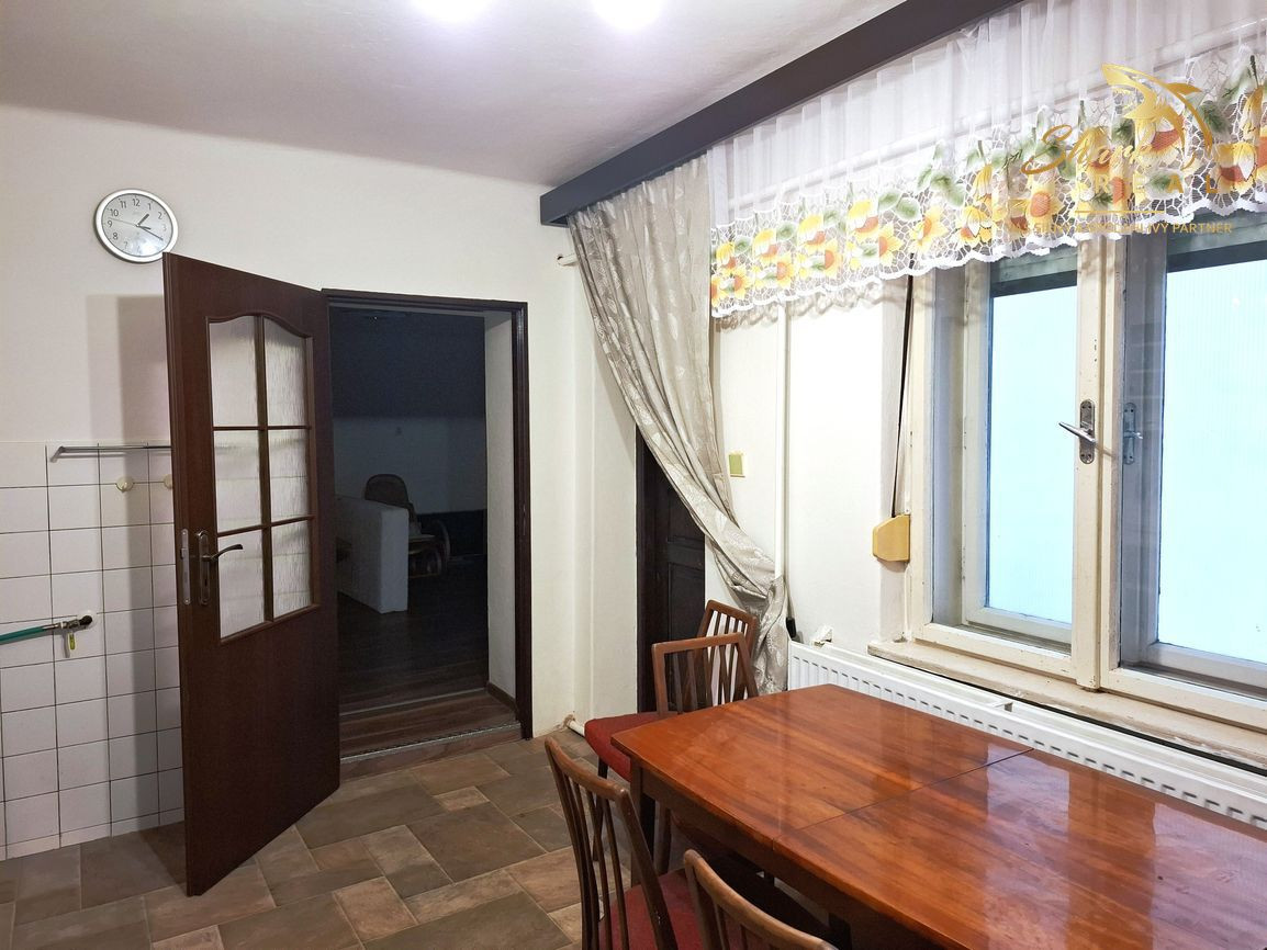 Priestranný dom so záhradou