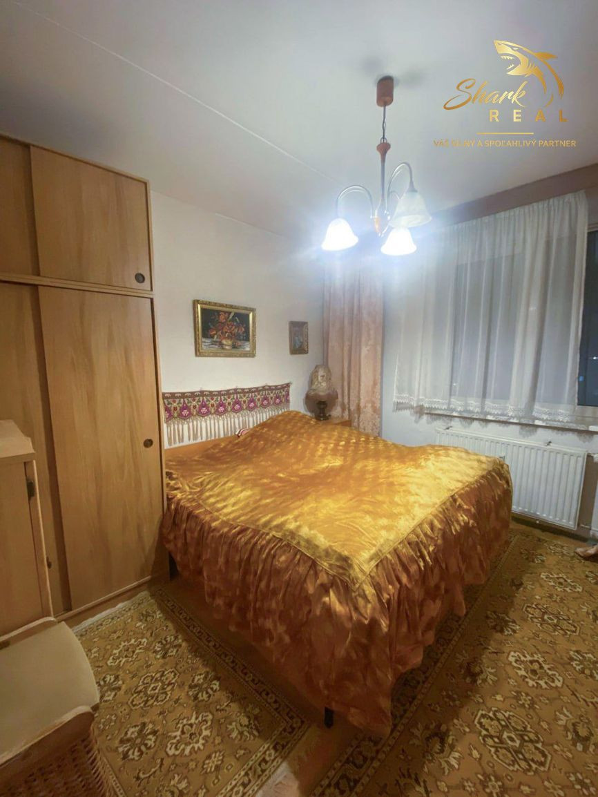 Ponúkame Vám na predaj 3-izbový byt na Ždiarskej ulici v mestskej časti Nad jazerom, Košice