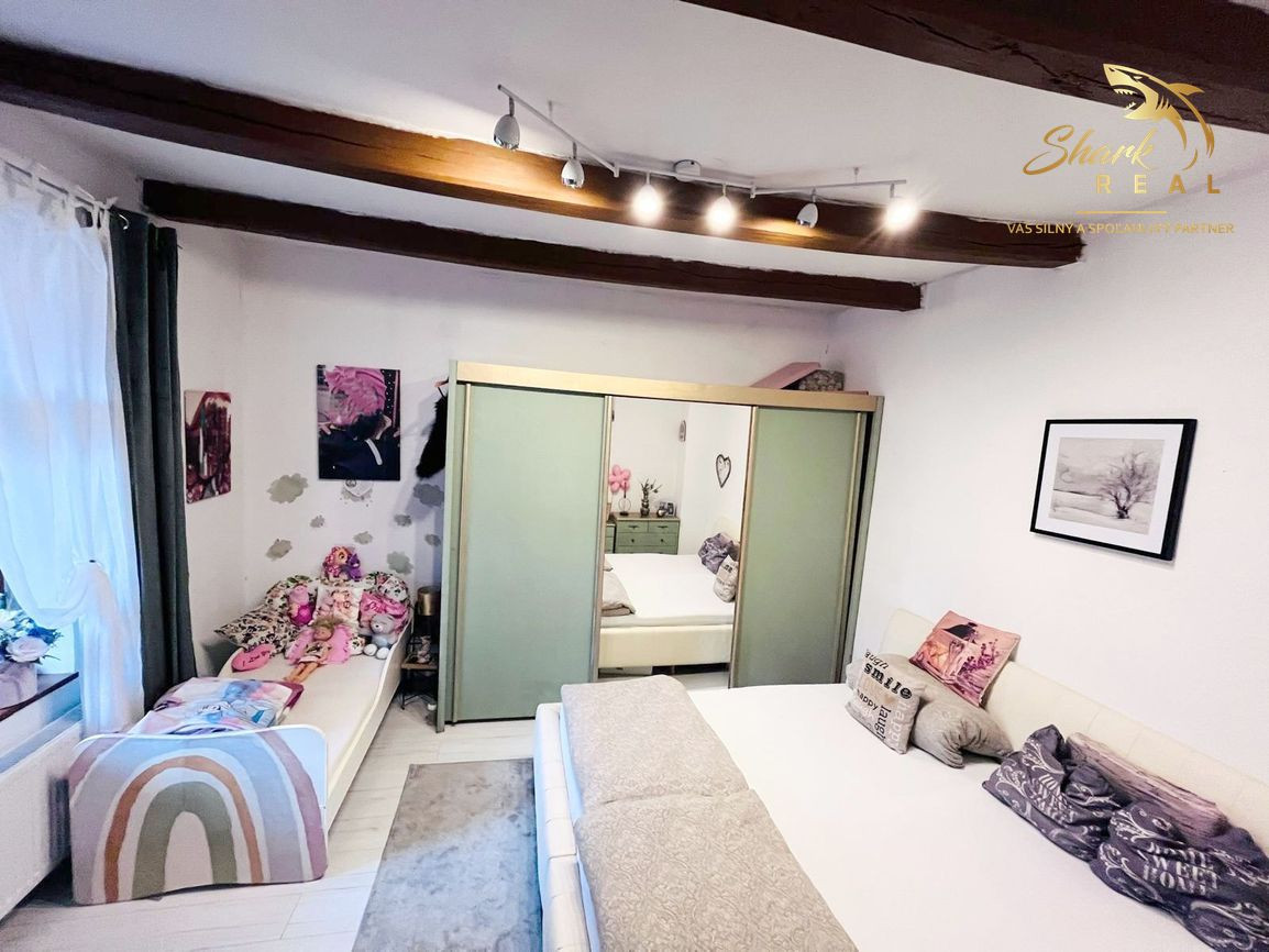 REZERVOVANÉ! Exkluzívna ponuka - romantický vidiecky dom na predaj