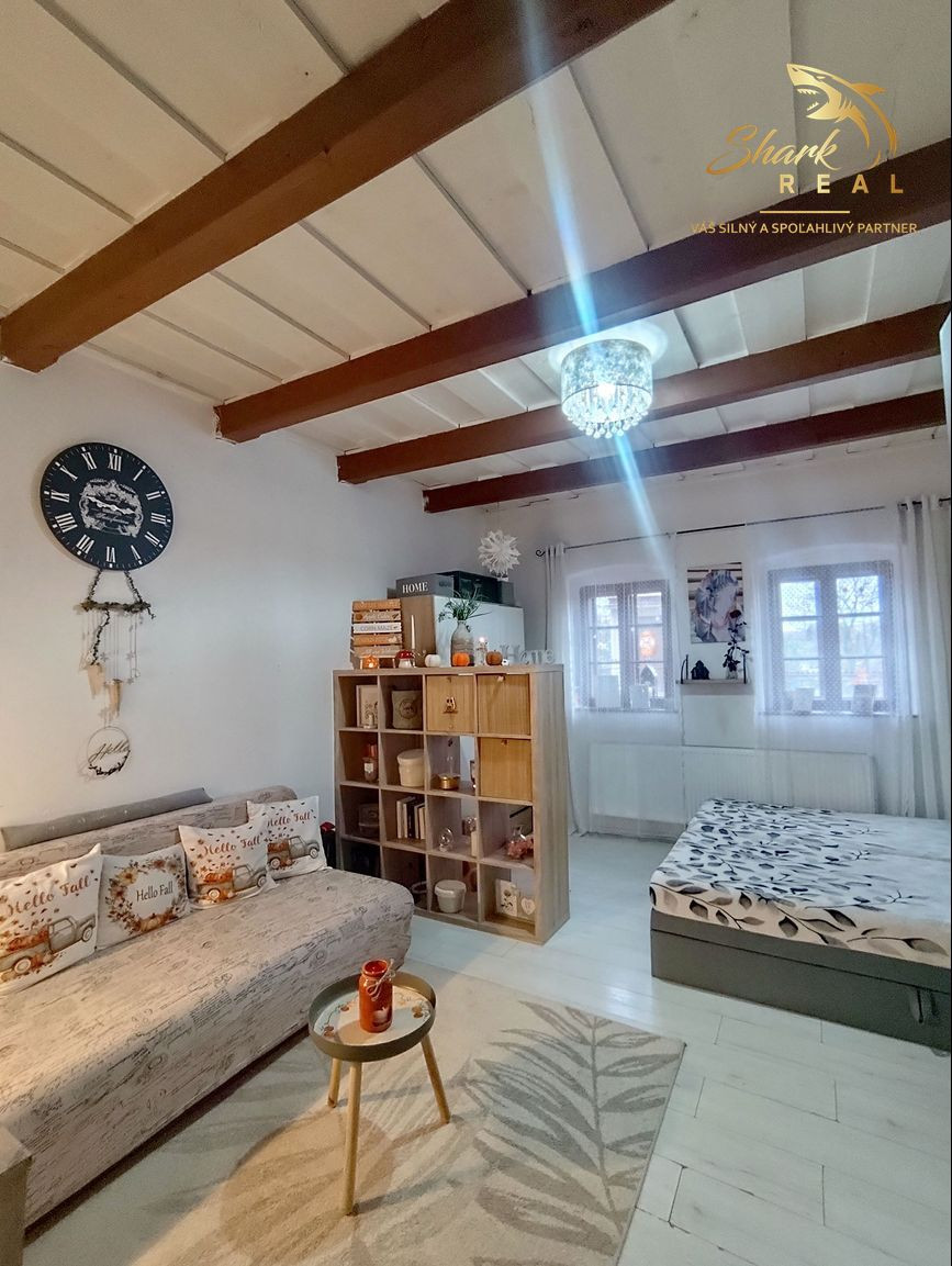 REZERVOVANÉ! Exkluzívna ponuka - romantický vidiecky dom na predaj