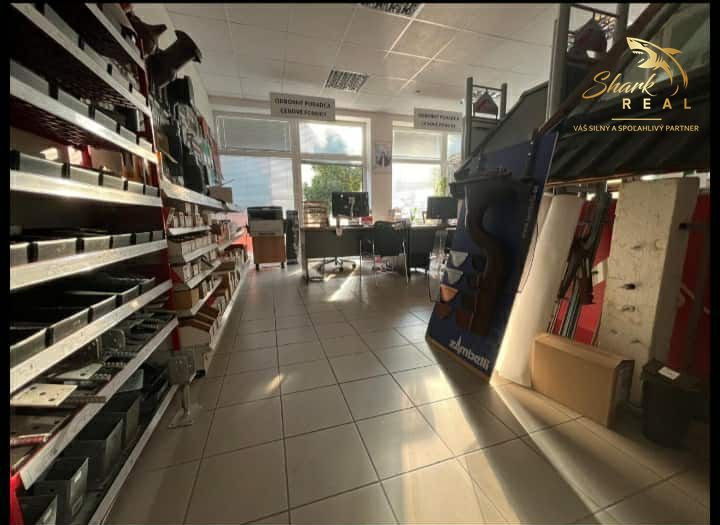 Skladový areál v priemyselnej oblasti v Nitre