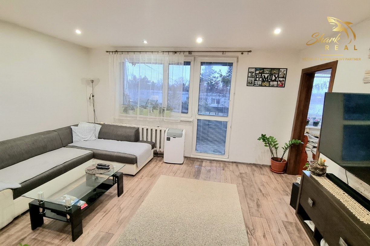 Na predaj 4-izbový byt v obľúbenej lokalite Trebišova – Komenského