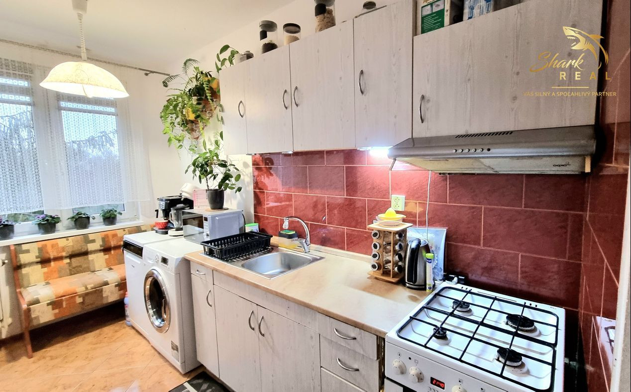 Na predaj 4-izbový byt v obľúbenej lokalite Trebišova – Komenského