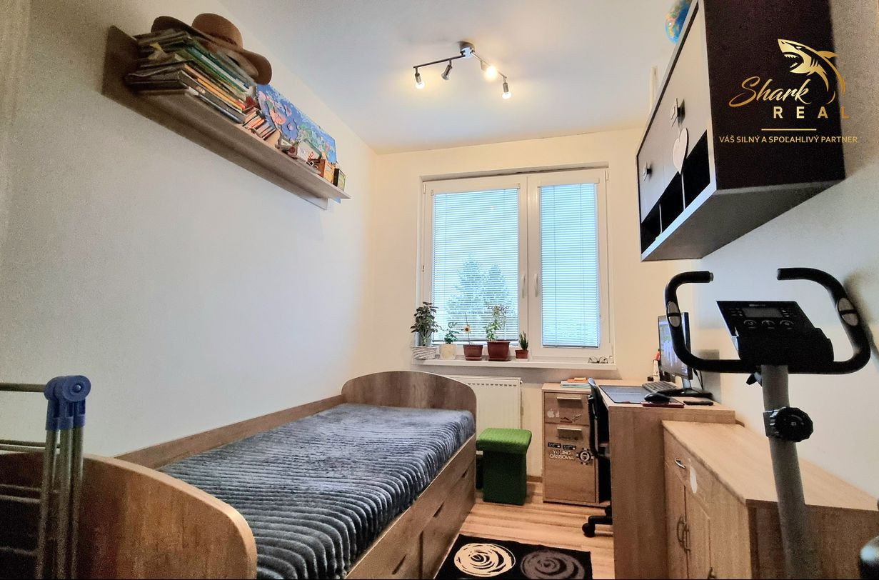 Na predaj 4-izbový byt v obľúbenej lokalite Trebišova – Komenského