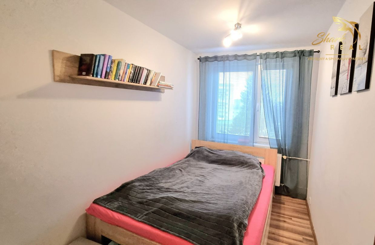 Na predaj 4-izbový byt v obľúbenej lokalite Trebišova – Komenského