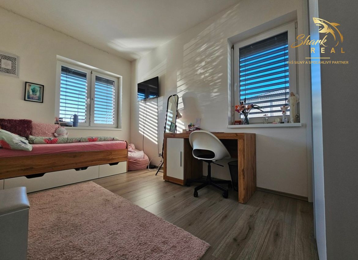 EXKLUZÍVNE NA PREDAJ: moderná 4-izbová novostavba v dvojdome v obľúbených Lužiankach pri Nitre. 