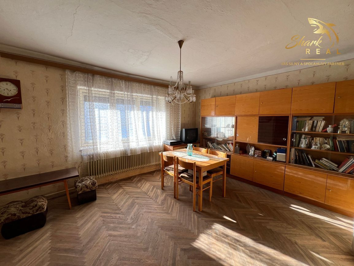 Rodinný dom s garážou a samostatnou chalupou