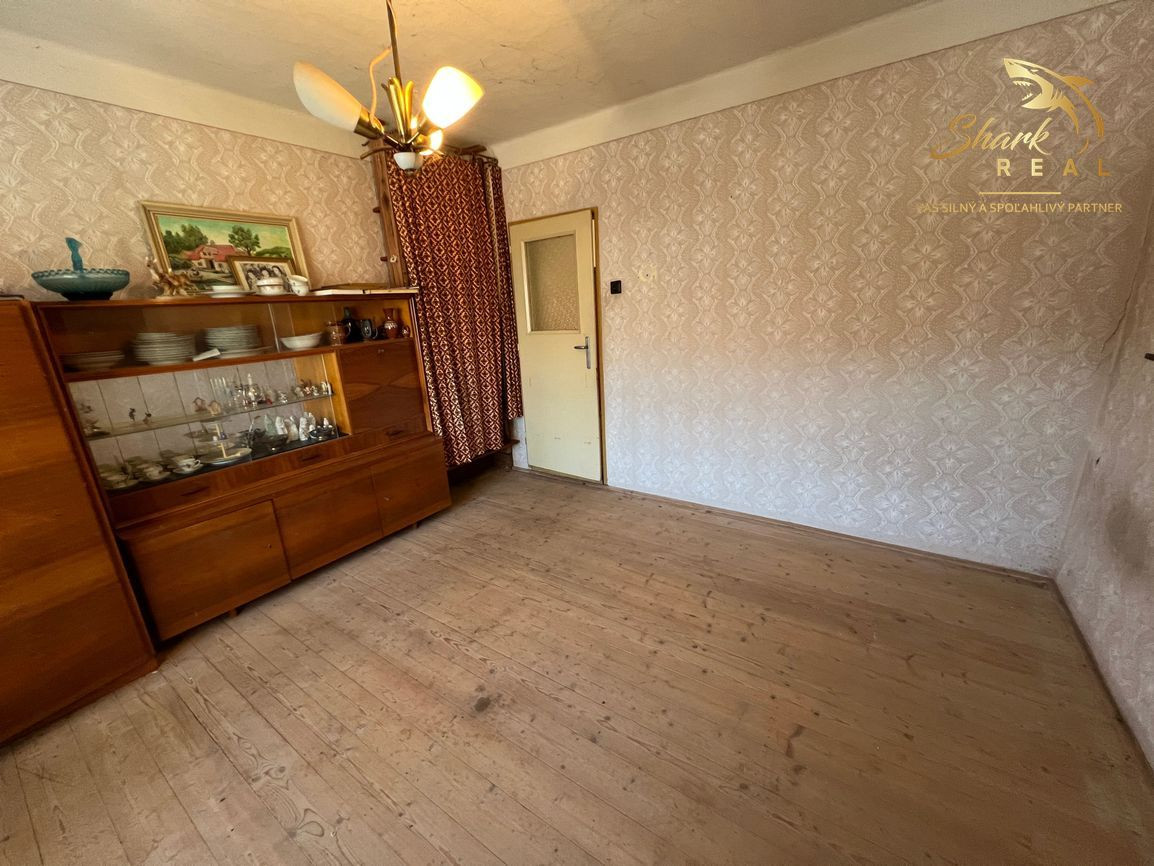 Rodinný dom s garážou a samostatnou chalupou