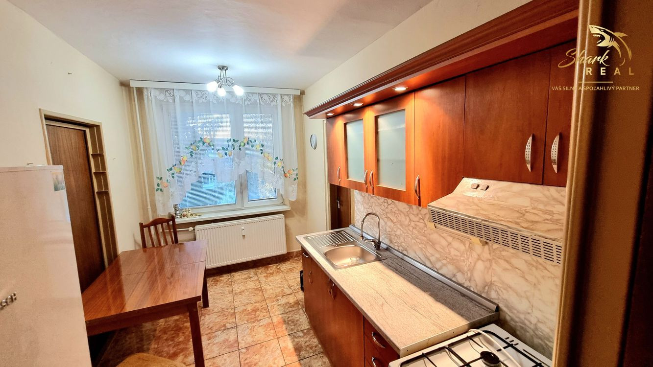 Na predaj 3-Izbový byt ulica Komenského ZNÍŽENA CENA !!! Trebišov