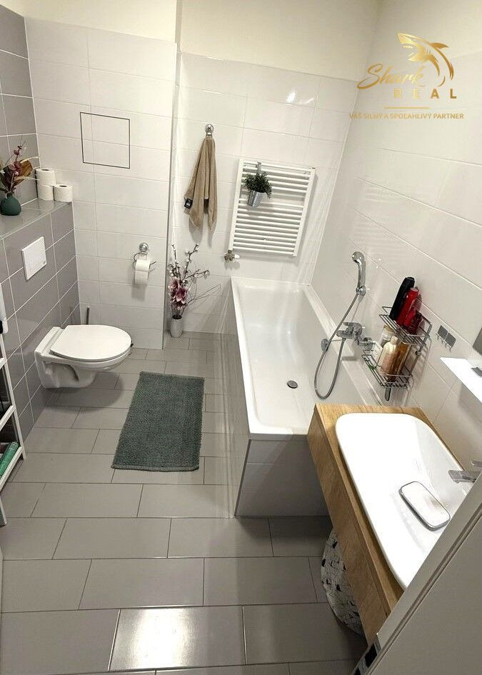 NOVOSTAVBA 2i byt Zariadený & VEĽKÁ TERASA &  Vyhradené Parkovacie miesto 