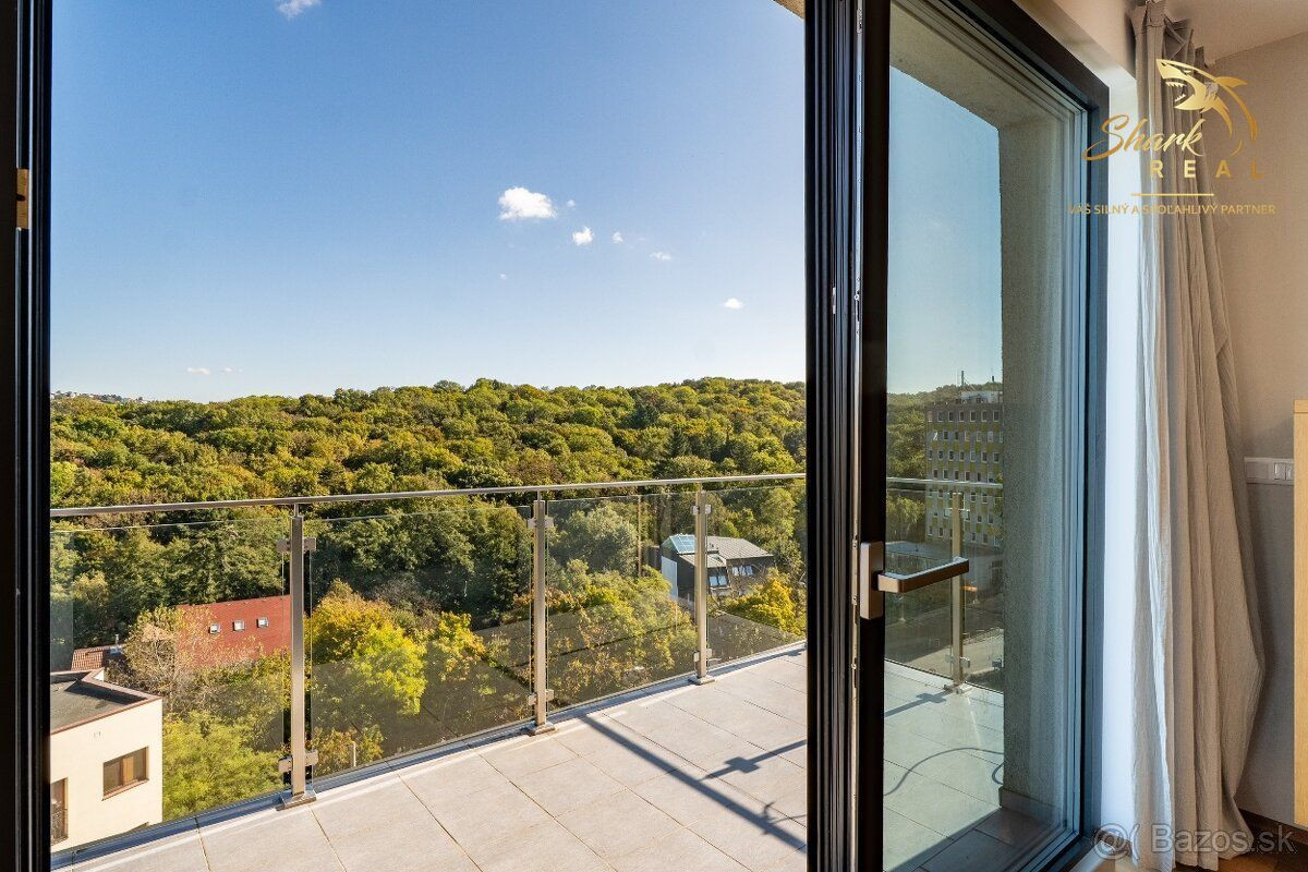 Slnečný 3-izbový byt pri Horskom parku s výhľadmi a maximálnym súkromím