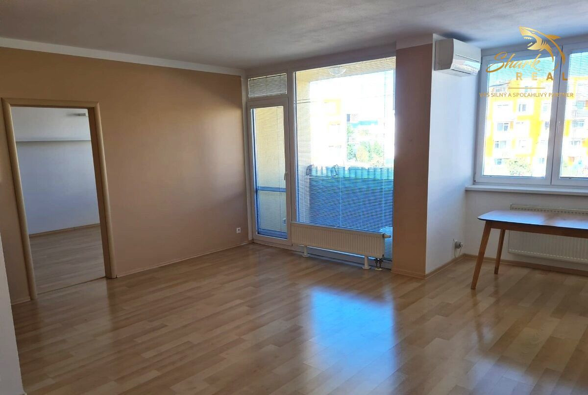 SVETLÝ a PRIESTRANNÝ 2i byt _ Prenájom_ Devínska nová Ves