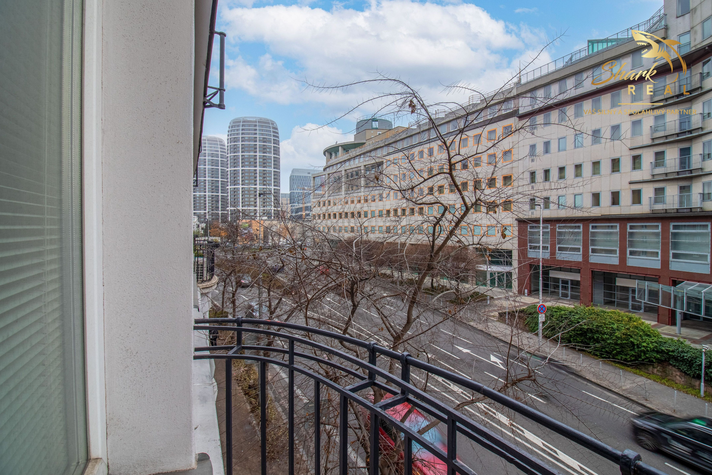 Na predaj 4 izbový byt 135m2 s veľkou pivnicou 14m2 v prestížnej časti EUROVEA