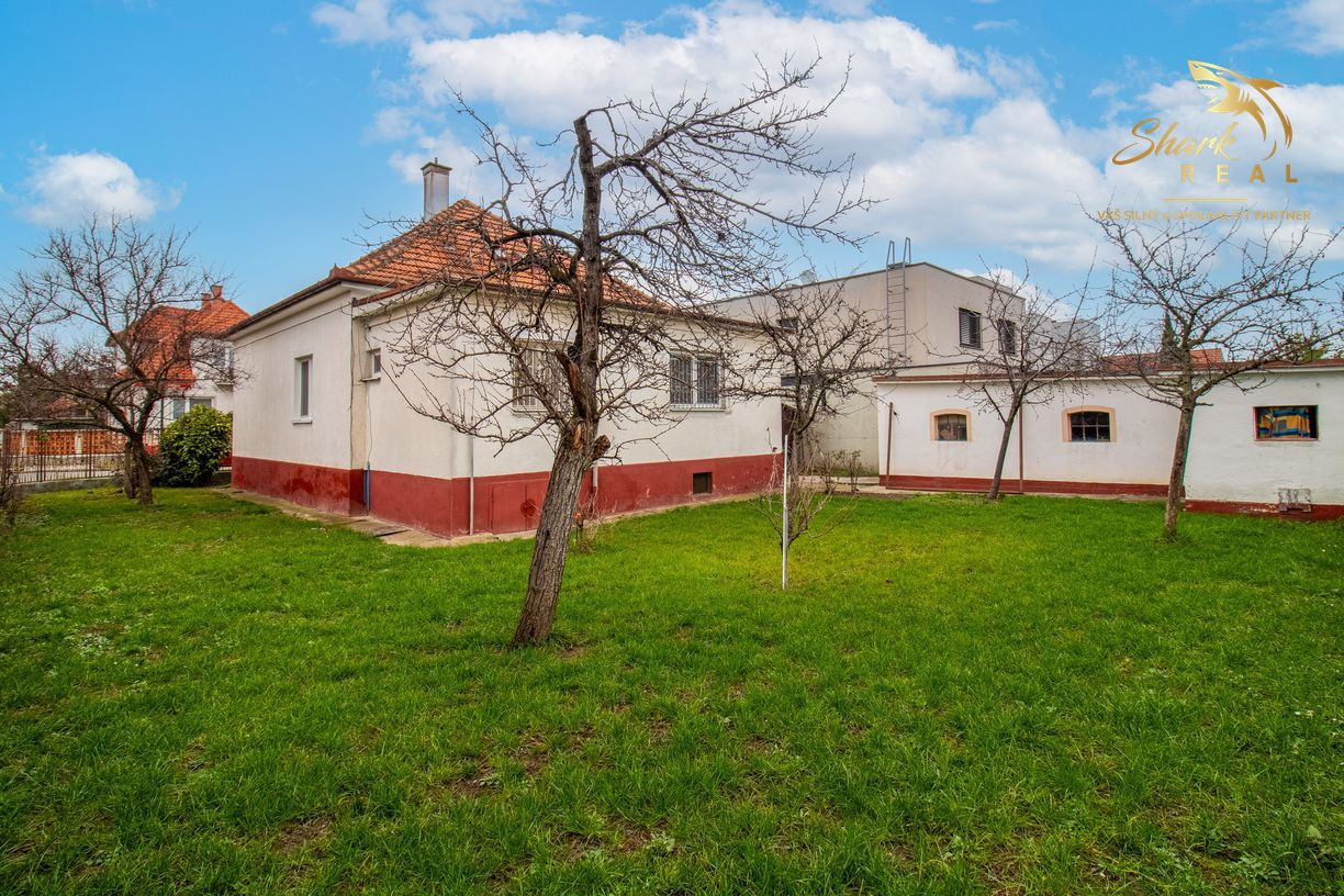 Na predaj 3-izbový rodinný dom v Ružinove - pôvodný stav, veľký potenciál plus BONUS