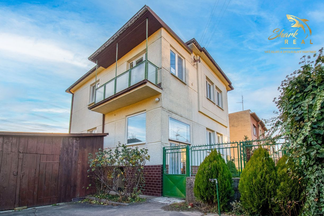 VÝRAZNE ZNÍŽENÁ CENA - Pekný rodinný dom neďaleko centra mesta