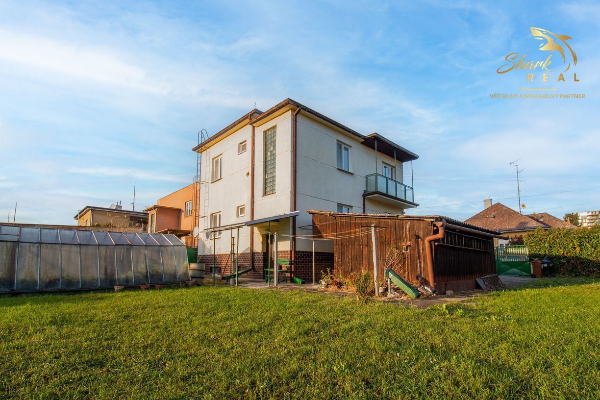 VÝRAZNE ZNÍŽENÁ CENA - Pekný rodinný dom neďaleko centra mesta