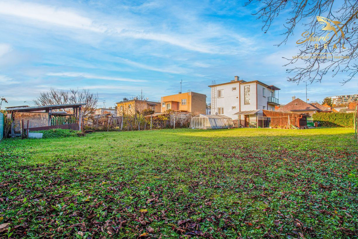 VÝRAZNE ZNÍŽENÁ CENA - Pekný rodinný dom neďaleko centra mesta