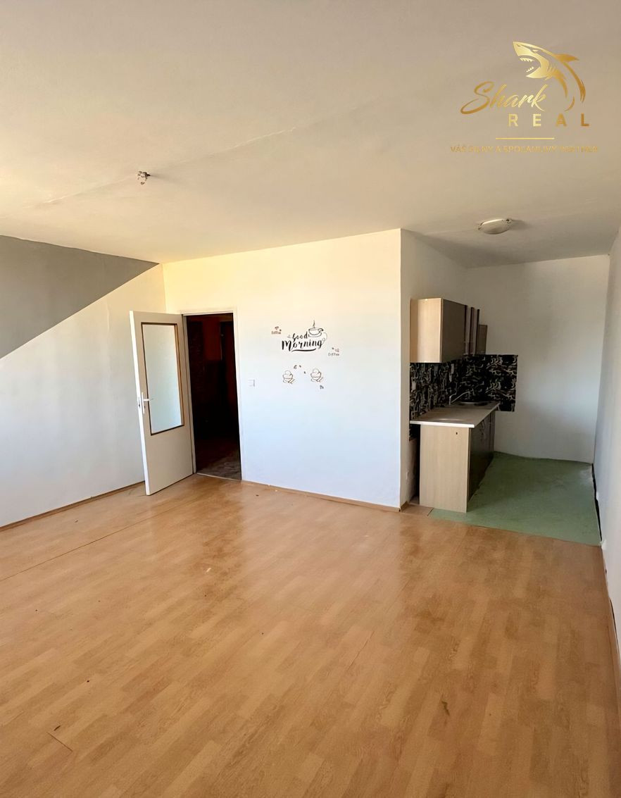 Na predaj 2-izbový byt na kompletnú rekonštrukciu