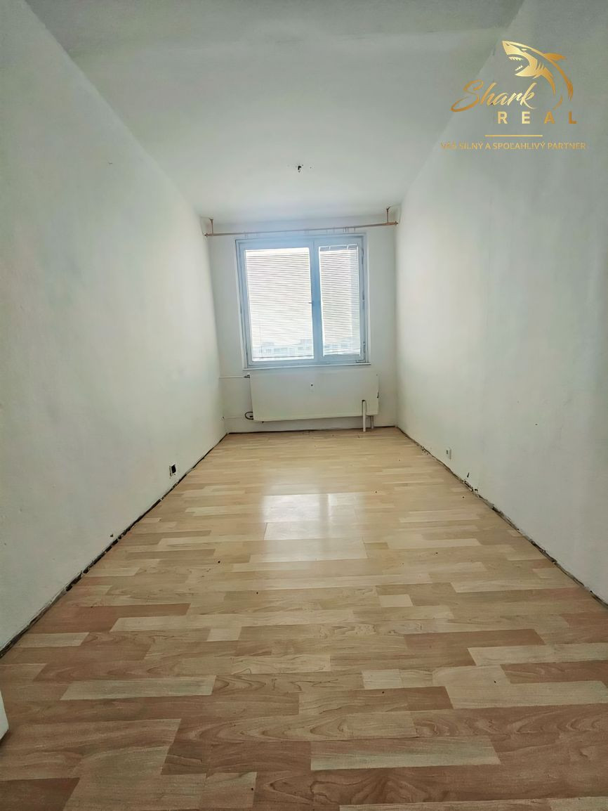 Na predaj 2-izbový byt na kompletnú rekonštrukciu