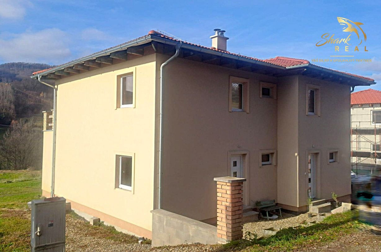 Byt v novostavbe so záhradou neďaleko tajchu Nová Baňa