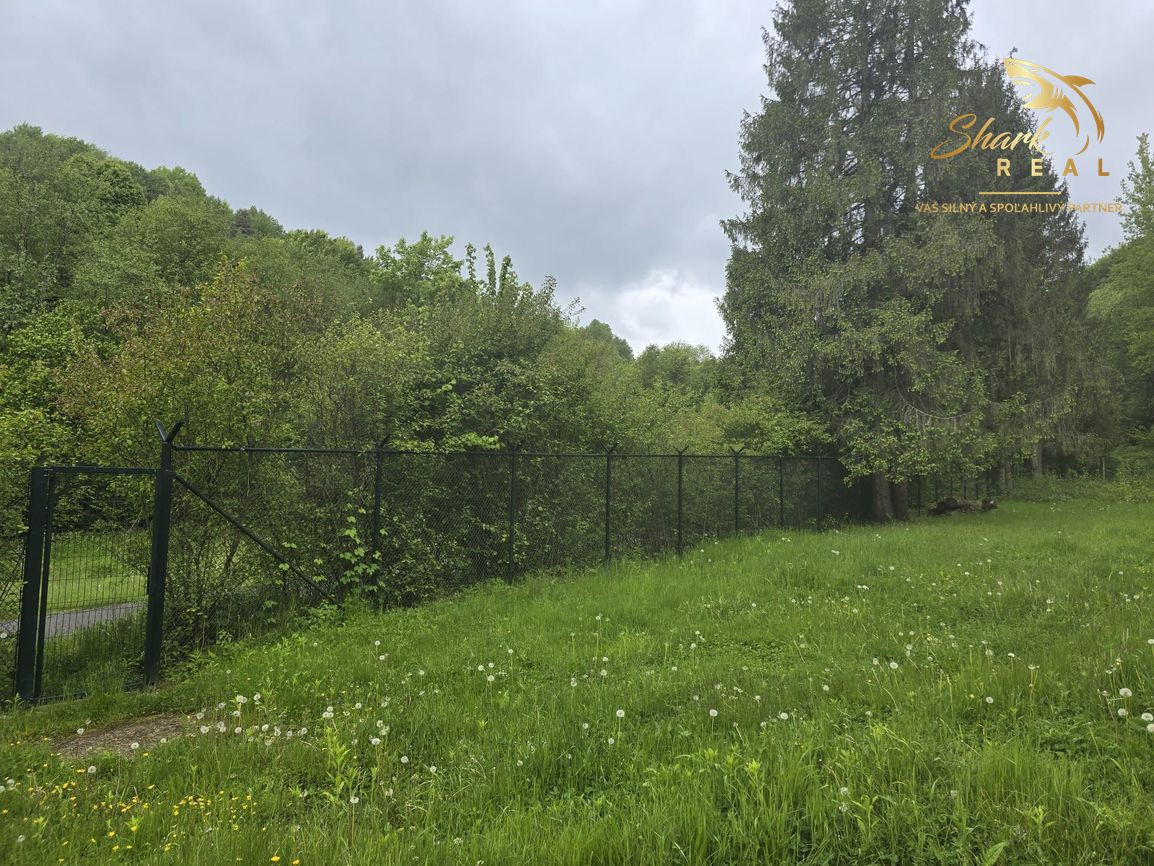 Priestranná budova s bývaním