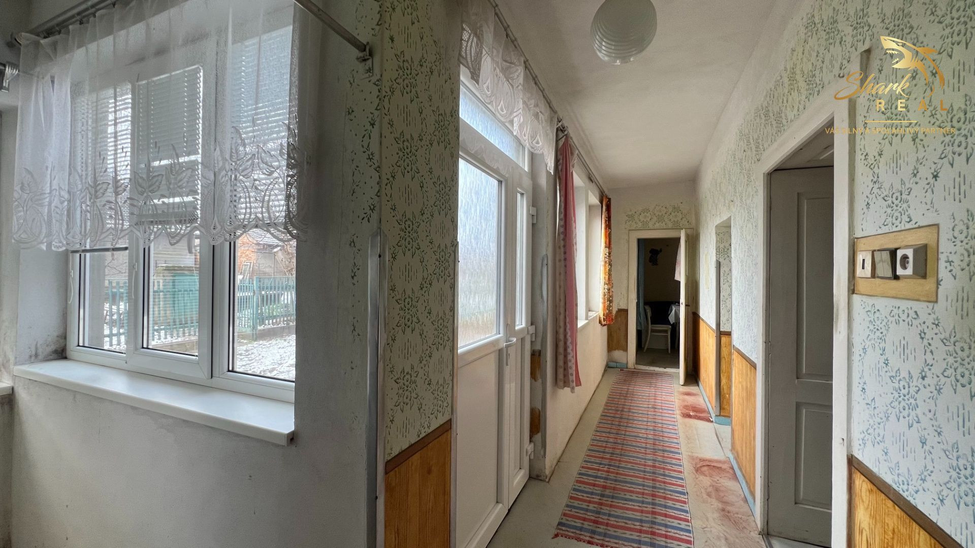 Rodinný dom s 20á pozemkom v obci Semerovo