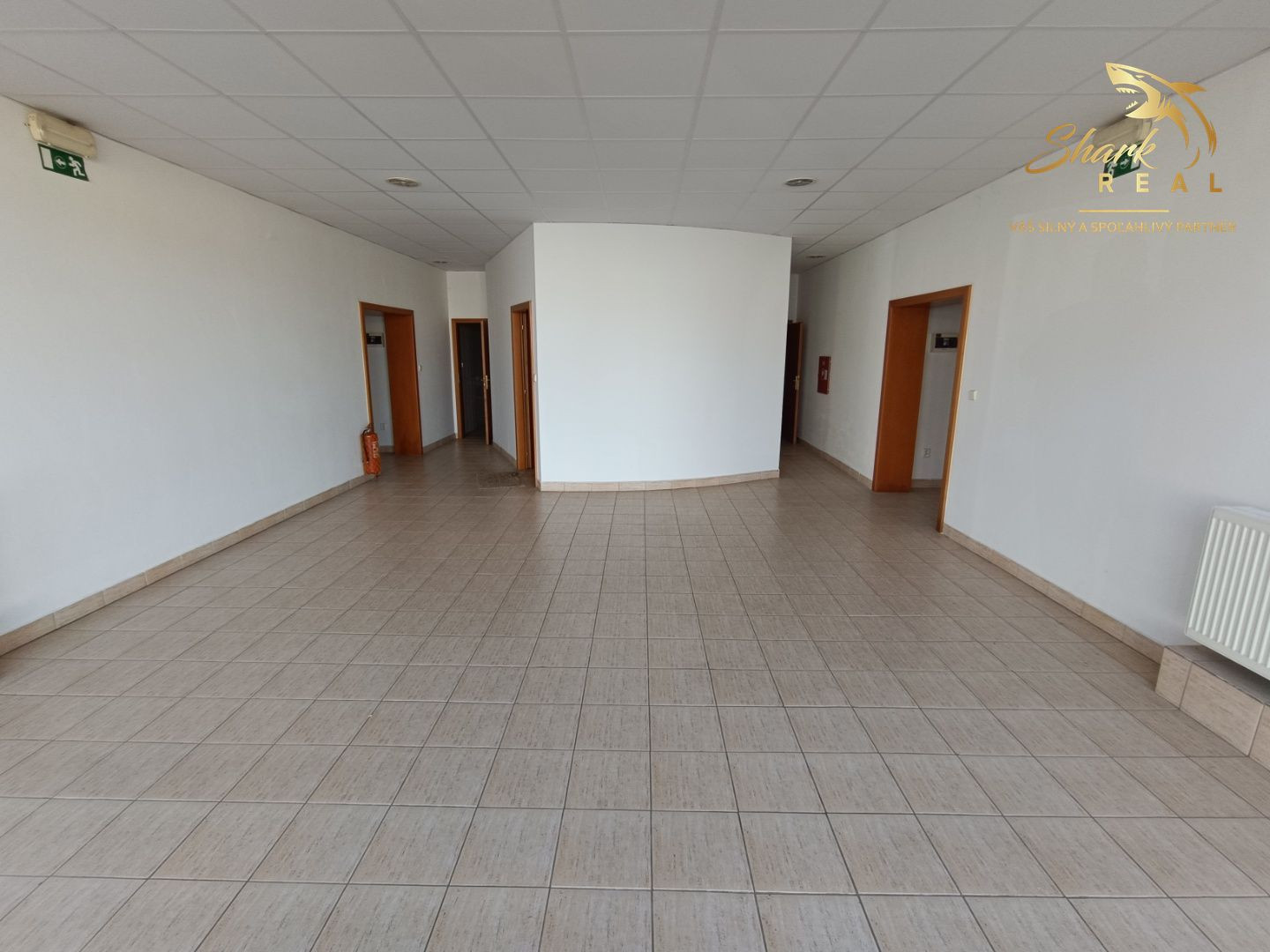 Administratívno-apartmánová budova