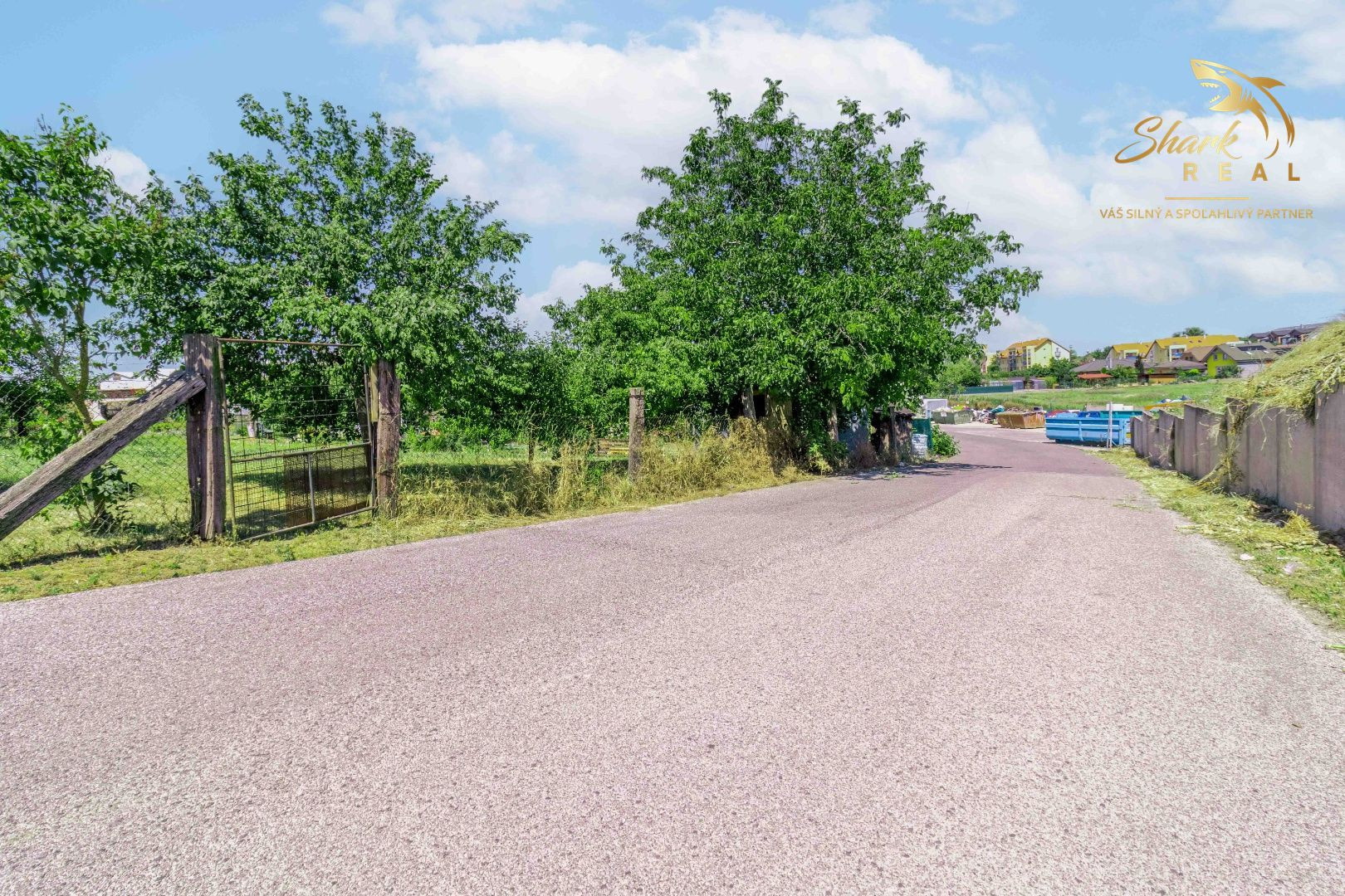 ZNÍŽENÁ CENA - EXKLUZÍVNE: Záhrada s murovanou chatkou – Špačince, Dolný mlyn – len 5 minút od Trnavy!