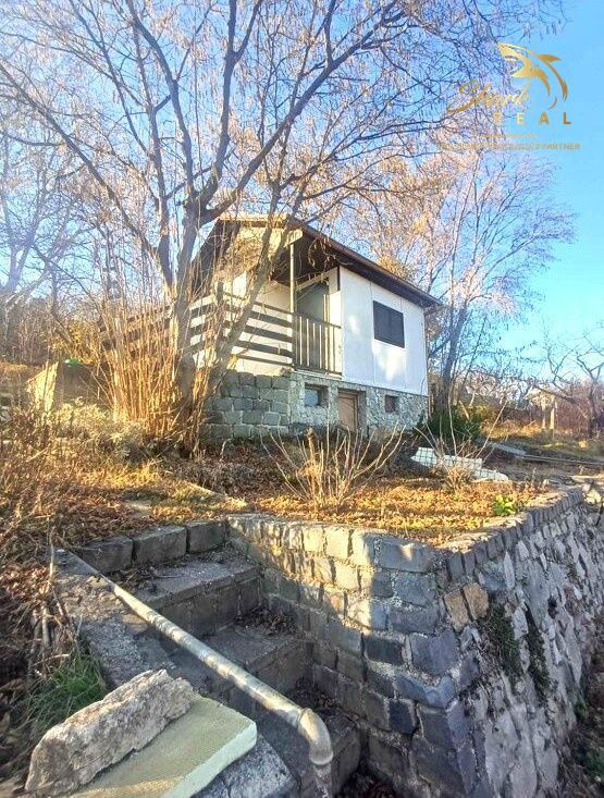 ZNÍŽENÉ !!! CHATKA SO ZÁHRADOU - PARTIZÁNSKE - NÁVOJOVCE