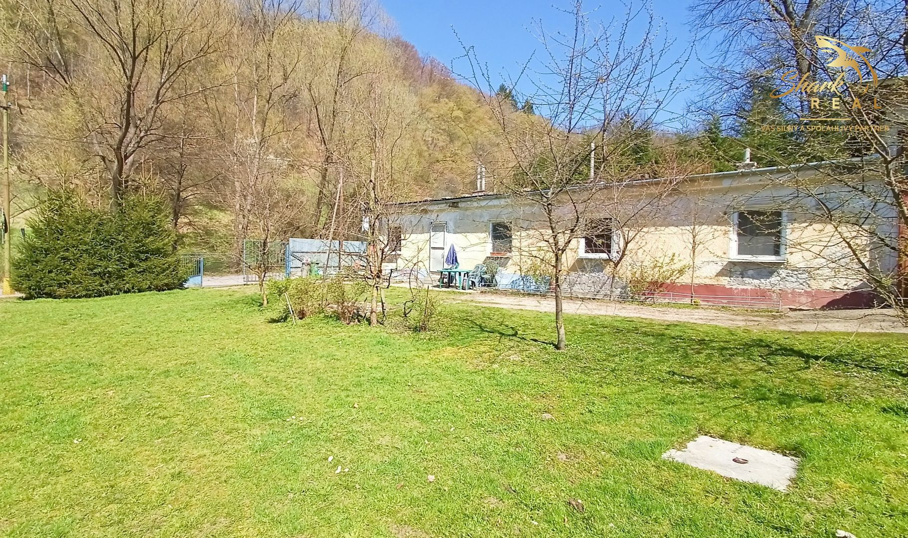 Zaujímavý objekt vhodný na podnikanie v obci Vyhne