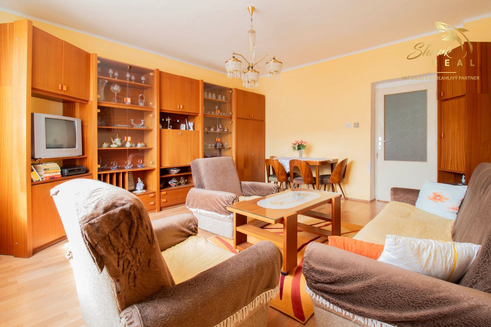 REZERVOVANÉ - Rodinný dom s rozľahlým slnečným pozemkom