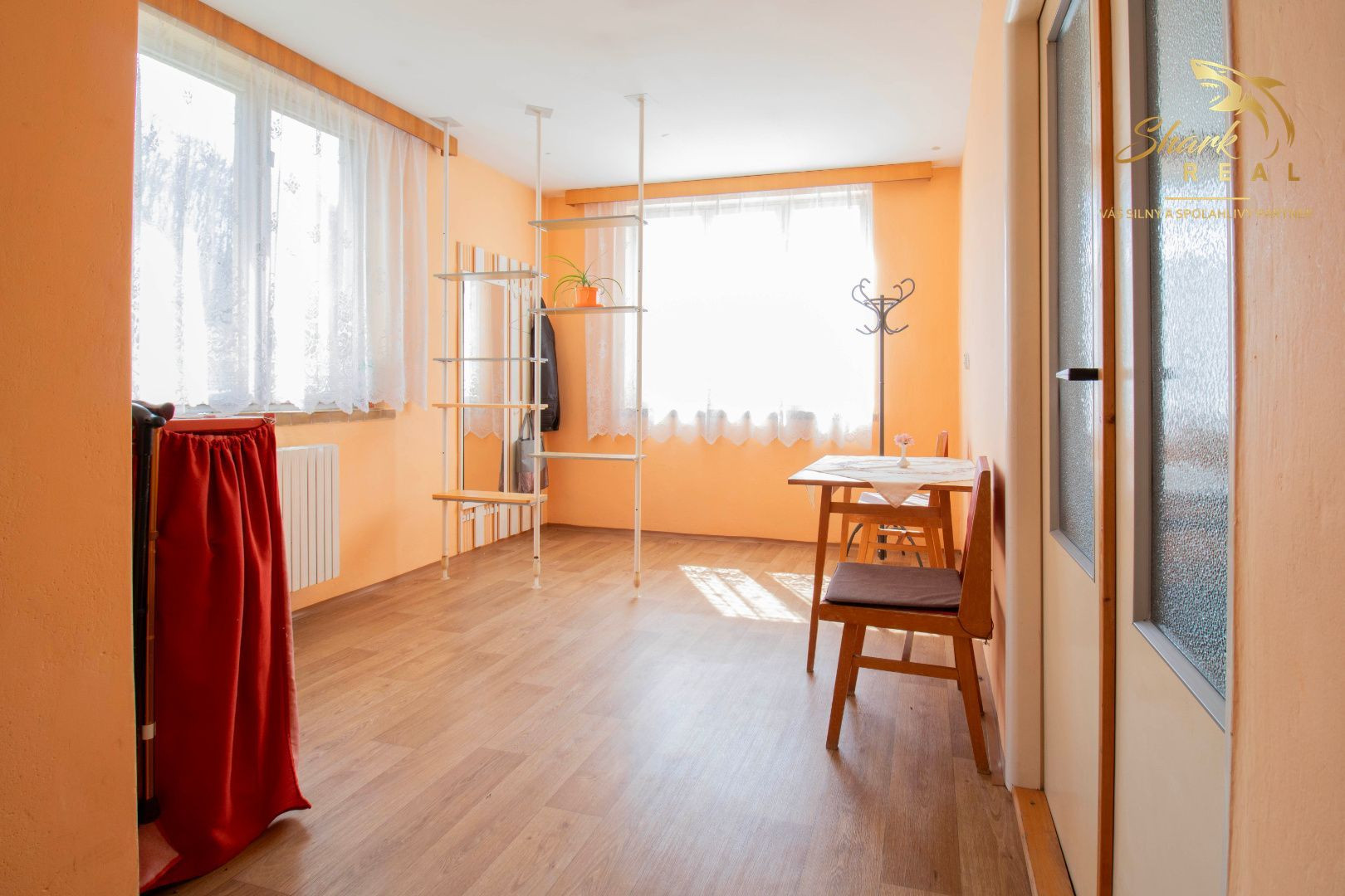 REZERVOVANÉ - Rodinný dom s rozľahlým slnečným pozemkom