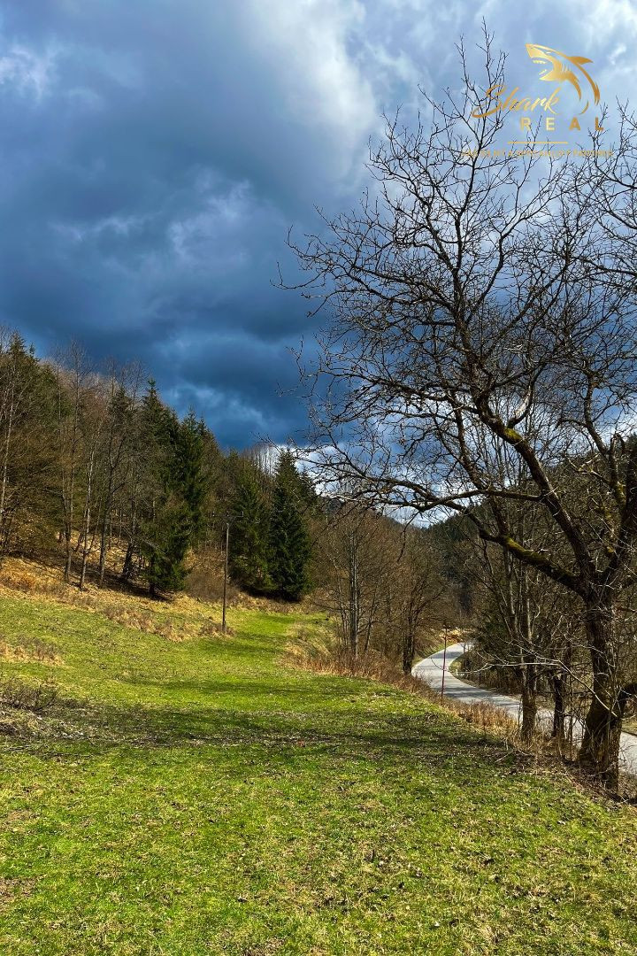 Rozľahlý pozemok v Hornej Marikovej – 15 777 m²