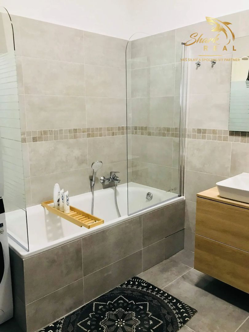 Kompletne zrekonštruovaný 3-izbový byt v Starom Meste – Heydukova ulica