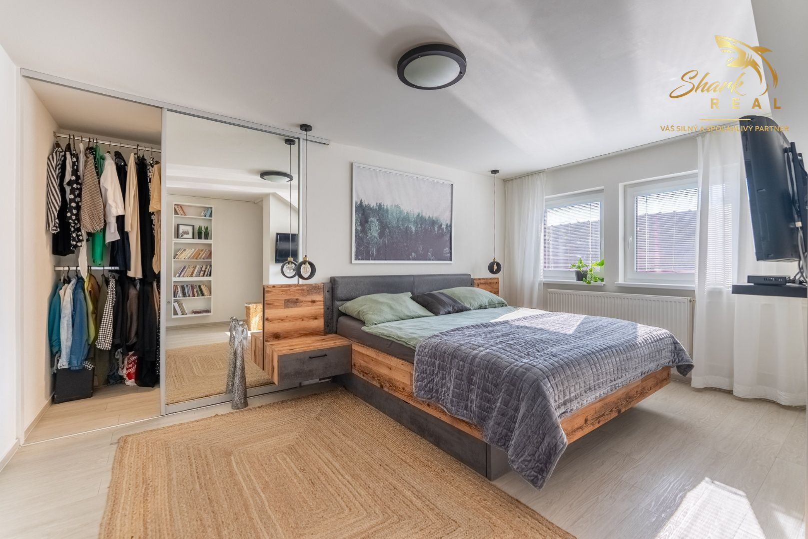 ***VÝNIMOČNÁ NEHNUTEĽNOSŤ LEN 20 km od Trnavy*** úžitková plocha 590 m2***veľký dvor s bazénom a wellnesom***