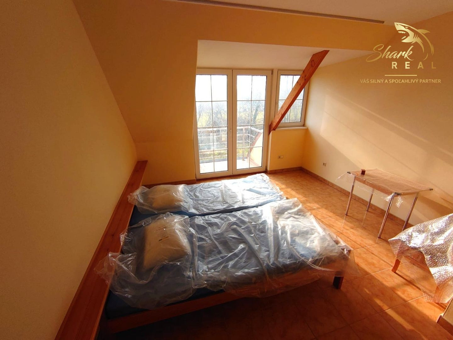 Na prenájom komerčné priestory v penzióne 