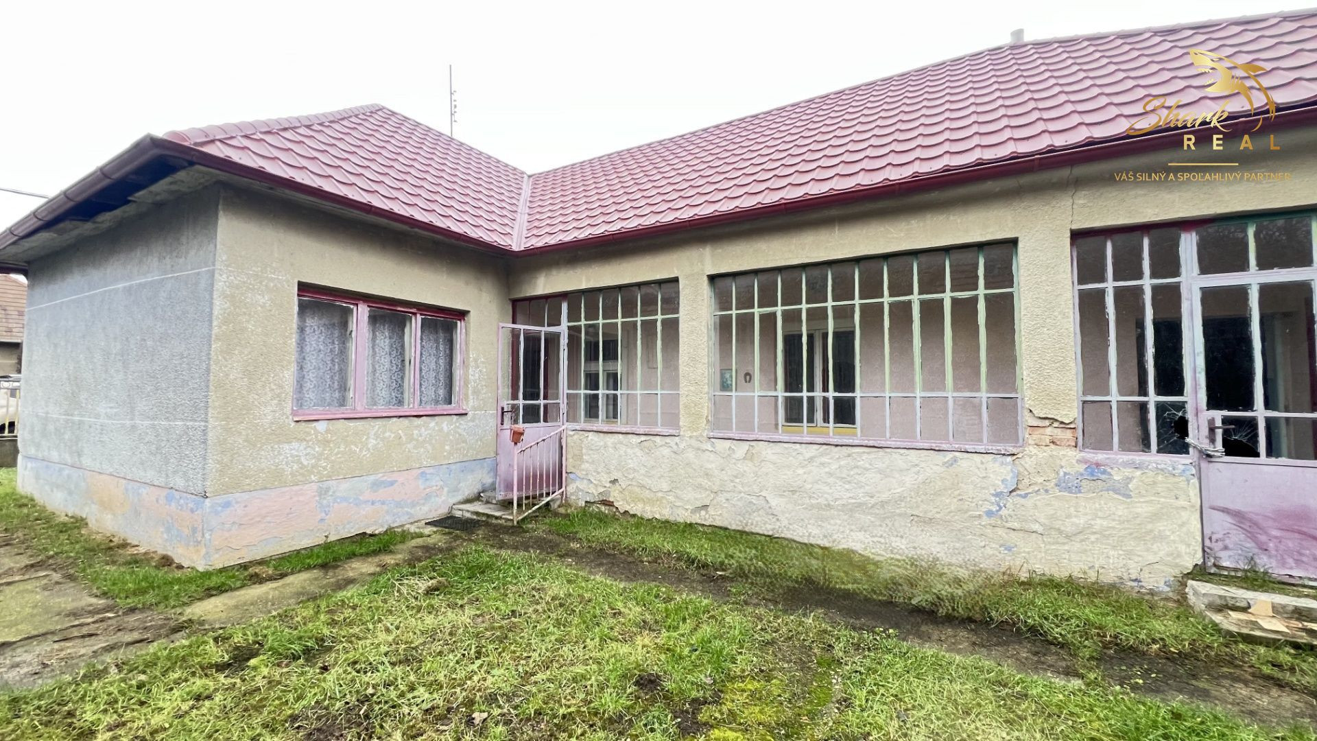 Rodinný dom s novou strechou