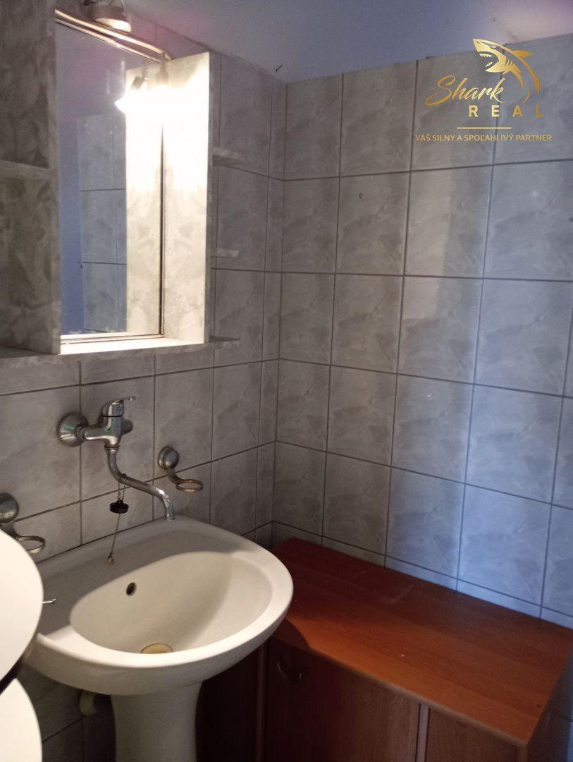 6-izbový rodinný dom v Kovarciach na bývanie i podnikanie