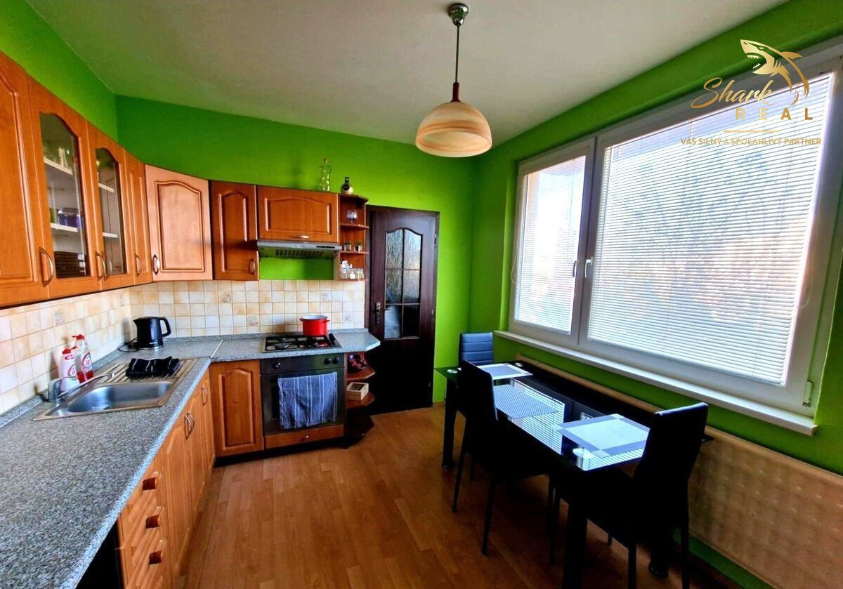 PEKNÝ 2,5 IZBOVÝ BYT -  VÝBORNÁ LOKALITA