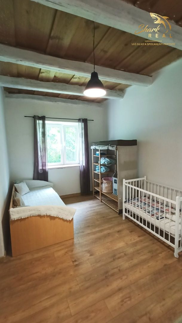 Jedinečná chata v lese, vhodná na investíciu