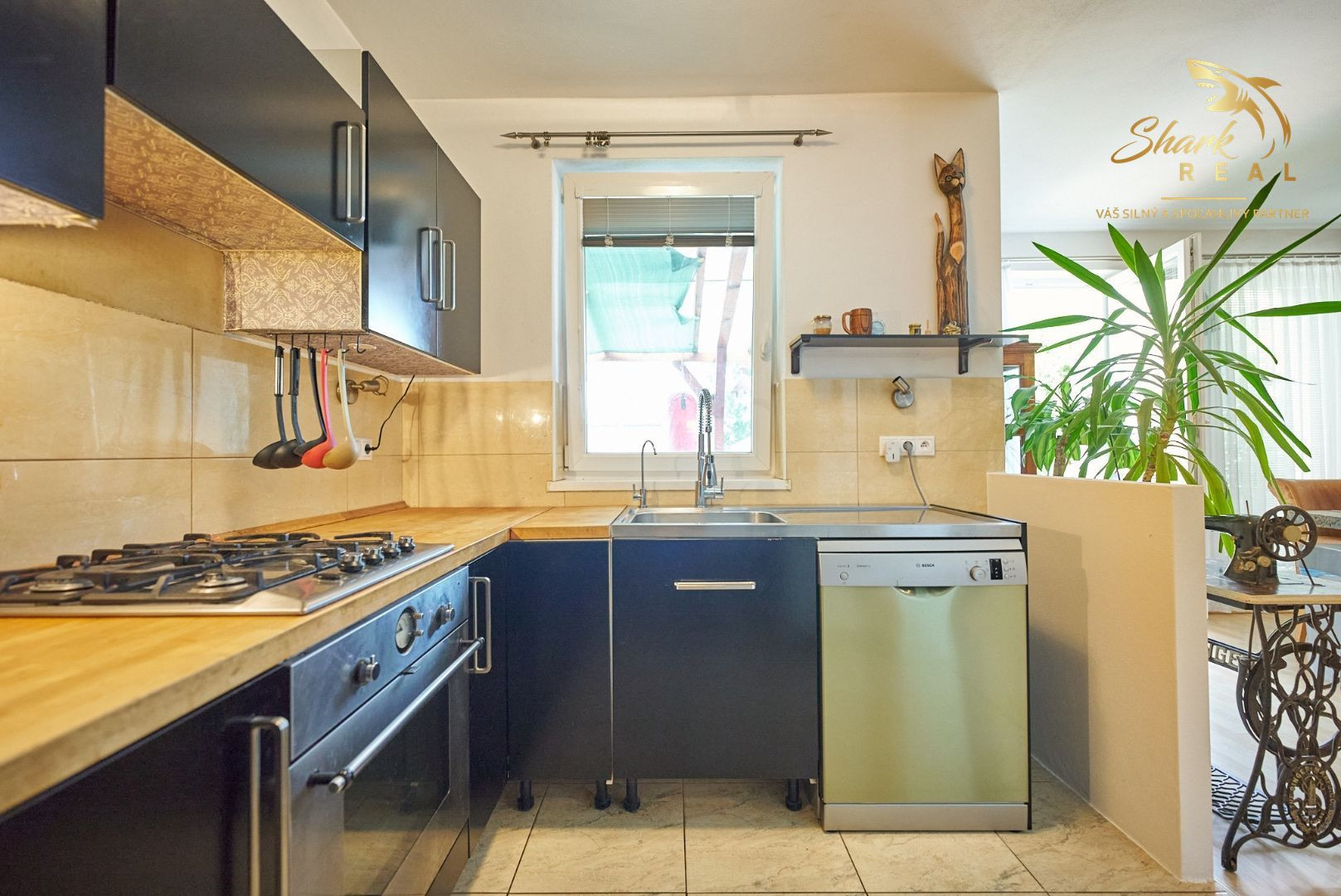 BEZKONKURENČNÁ CENA!  Slnečný 5-izbový rodinný dom na Slnečnej ulici