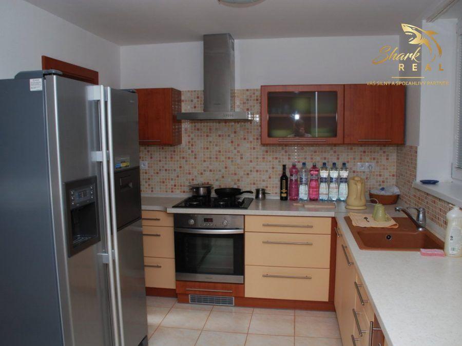 Zrekonštruovaný dom na viacgeneračné bývanie alebo podnikanie
