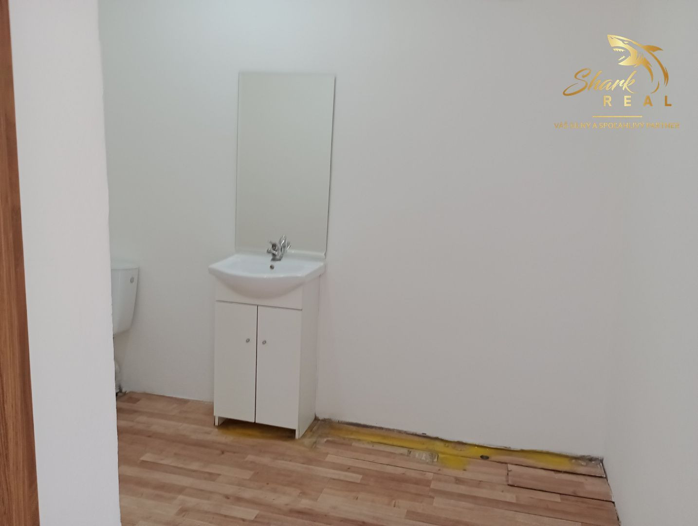 Na prenájom kancelária na prízemí