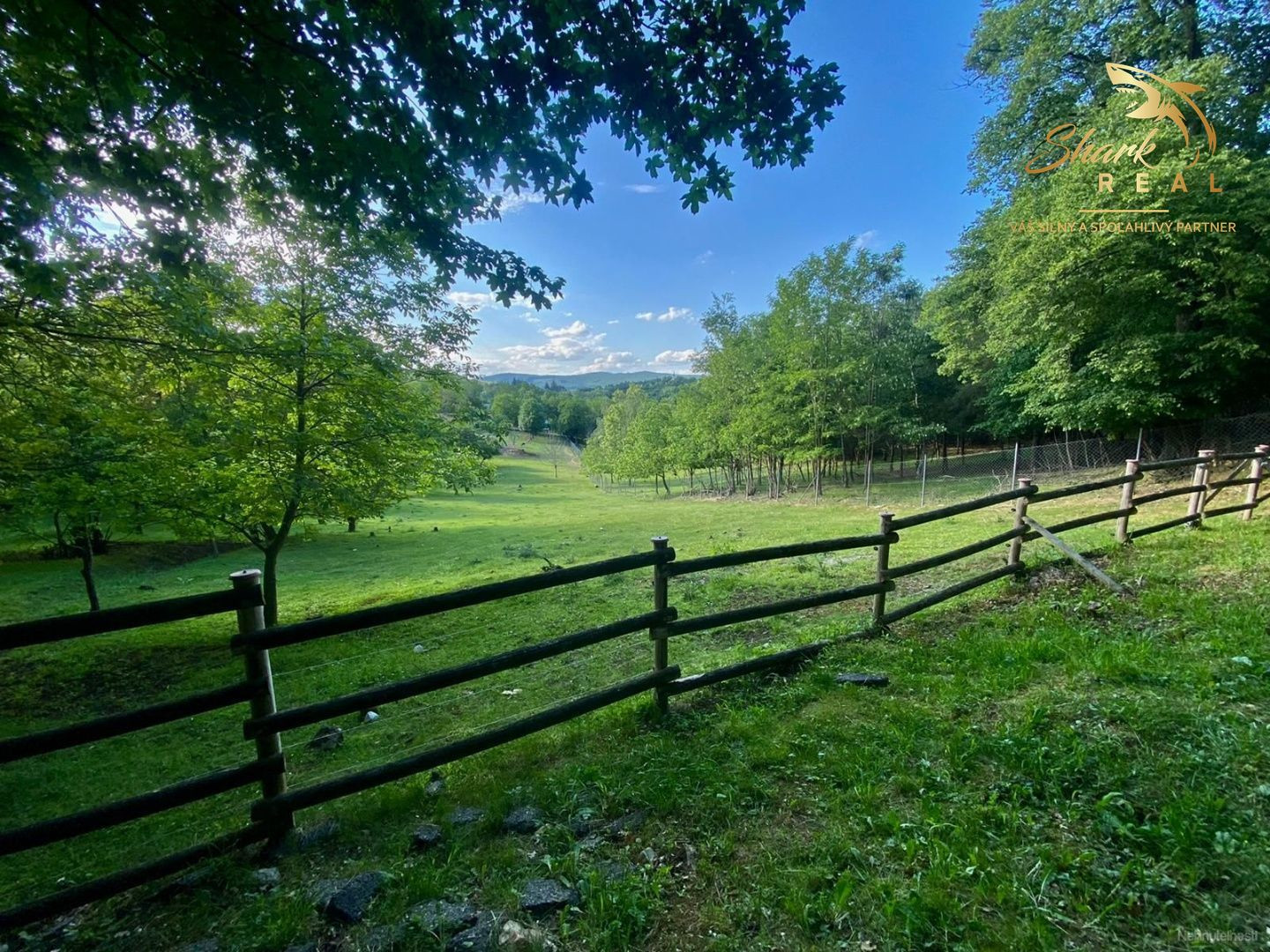 Nádherný investičný pozemok pri lese